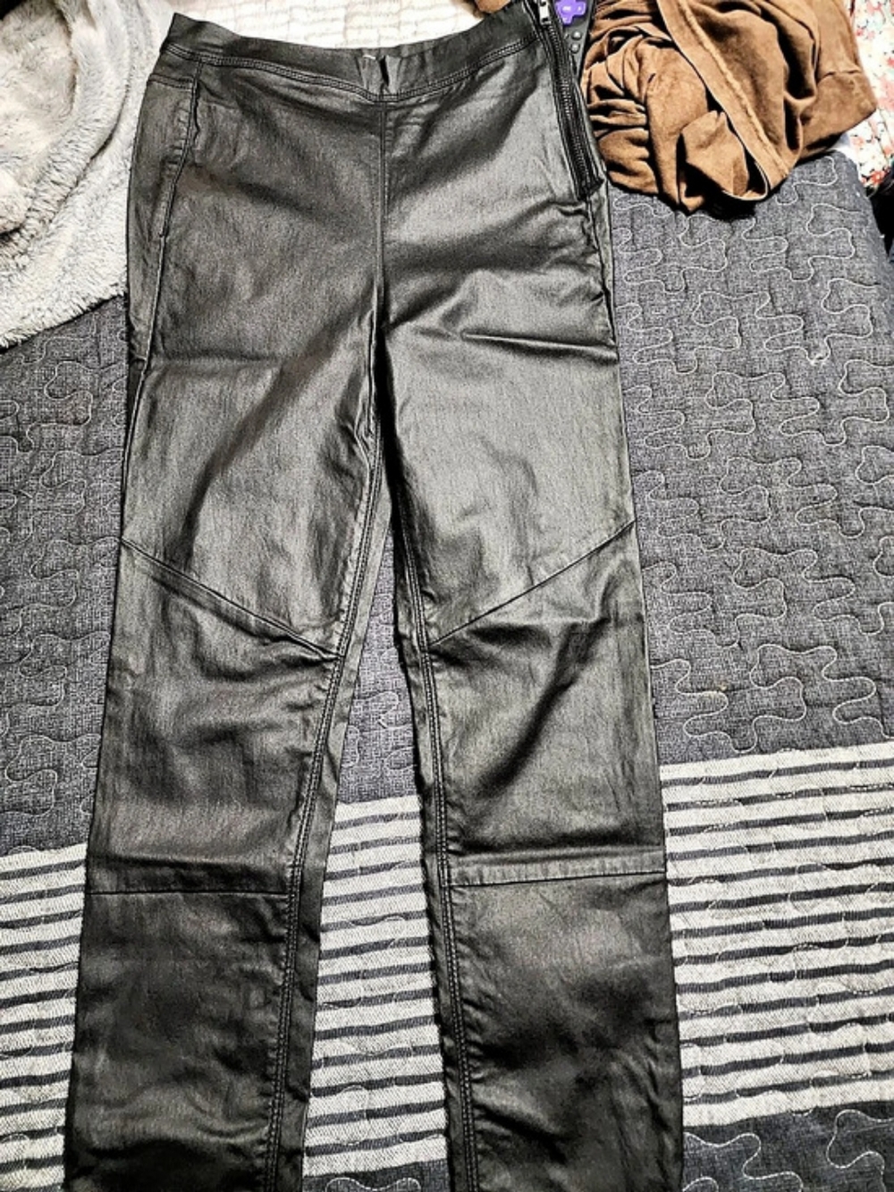 Sneek Peek Black Faux Leather Pants Size Small Like New
